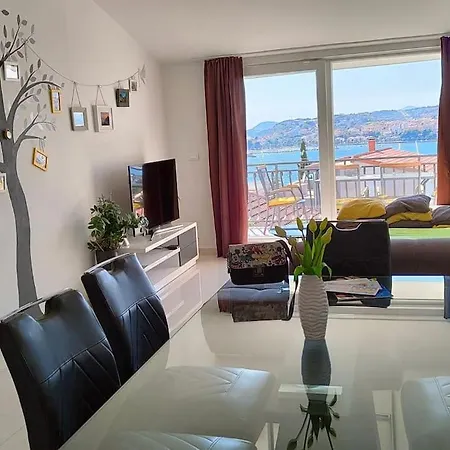 Apartment Lumos *